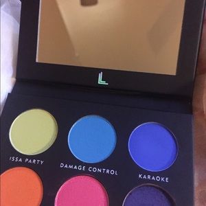 Eyeshadow palette